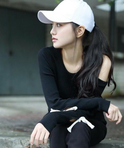 [完结by全番外]《［长批NP］黑皮体育生被艺术生们操G（校园美强 双性总受）》作者：熊会吃鱼