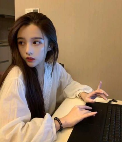 《网游情缘(1V1)》 作者：瑟瑟發抖（完结） 作者：未知作者