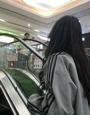 被她的花道紧紧扭绞