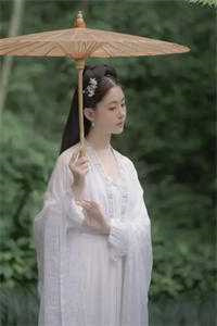 【首发热文】《我宫斗冠军，矜贵世子俯首称臣》秦九微 谢砚礼