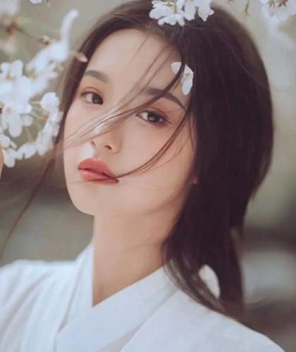 [完结by番外]《逃不掉的被疯子强制爱 逃不掉的被疯子强奸》作者：乱世小熊（1v1）