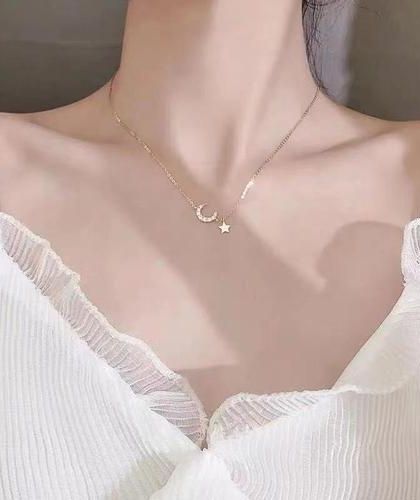 《穿书后被白月光骗上床了高h剧情肉》作者狍子快跑