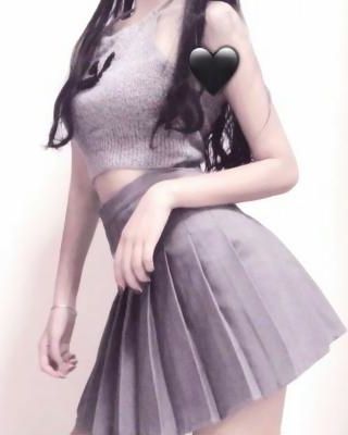 《奸臣她穿越后被团宠了》宁弈嵘 思思